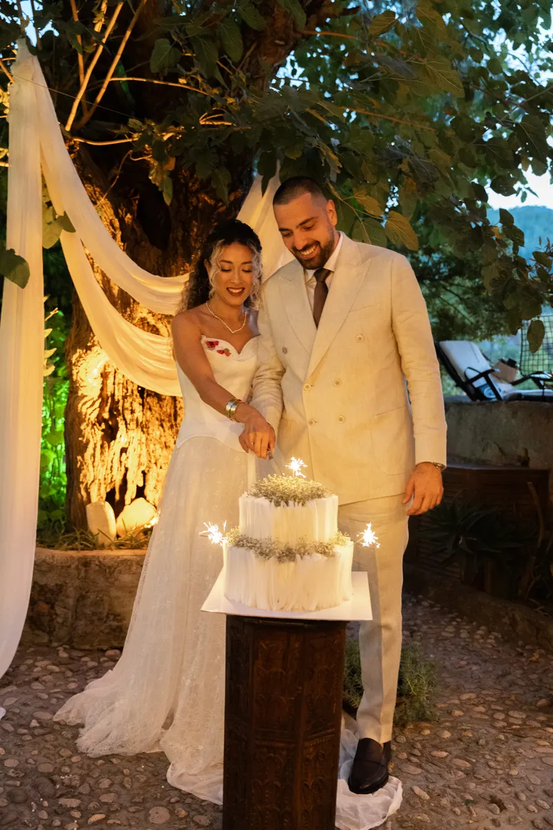 Merthan ve Fatoş engagement photo - Couple