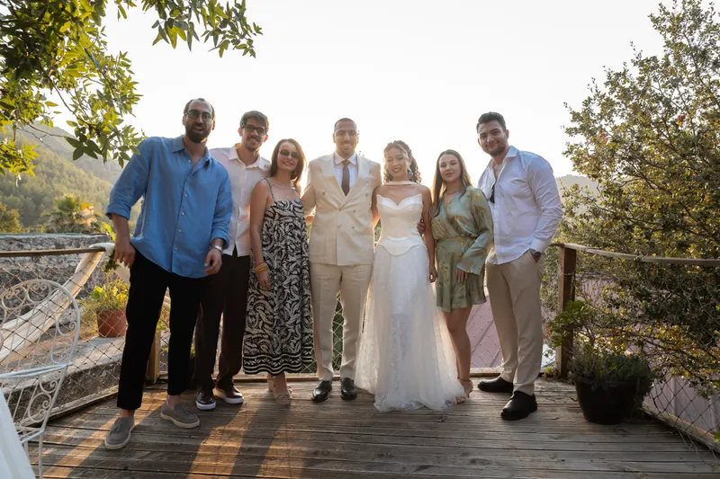 Merthan ve Fatoş engagement photo - Friends