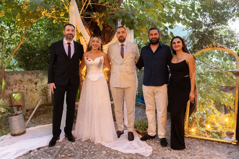 Merthan ve Fatoş engagement photo - Family