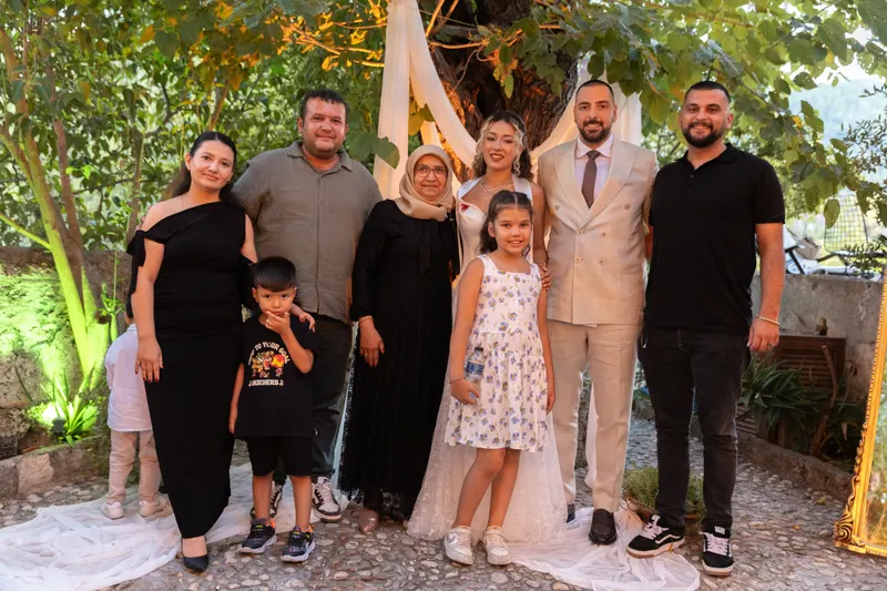 Merthan ve Fatoş engagement photo - Family