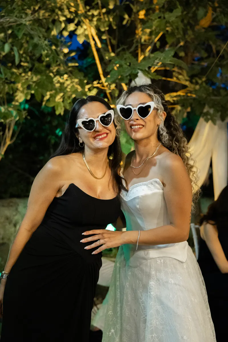Merthan ve Fatoş engagement photo - Friends