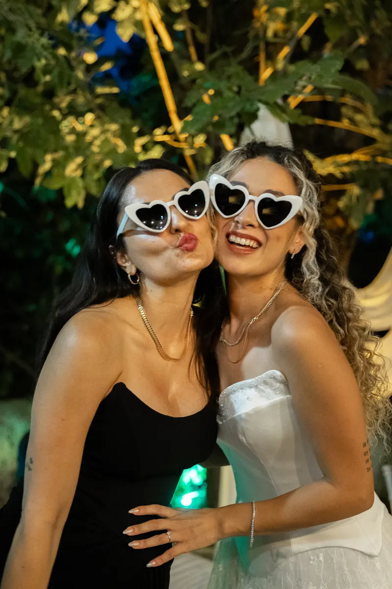 Merthan ve Fatoş engagement photo - Friends