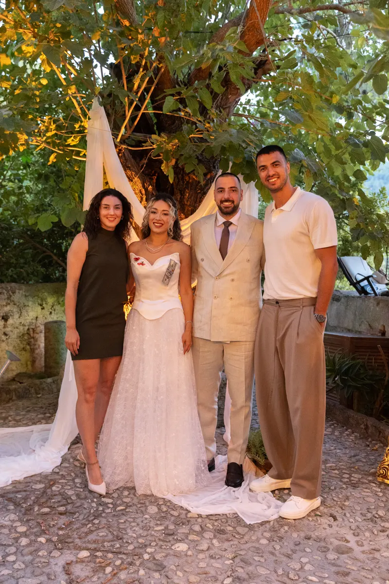 Merthan ve Fatoş engagement photo - Friends