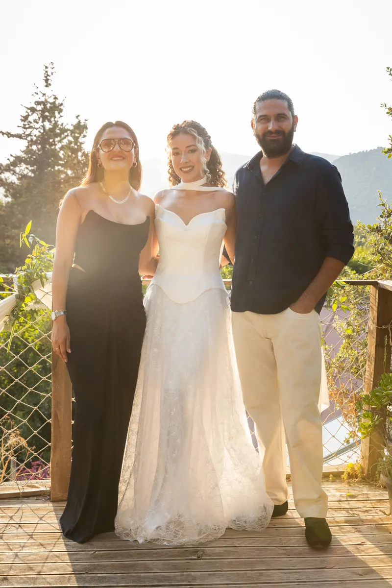 Merthan ve Fatoş engagement photo - Friends